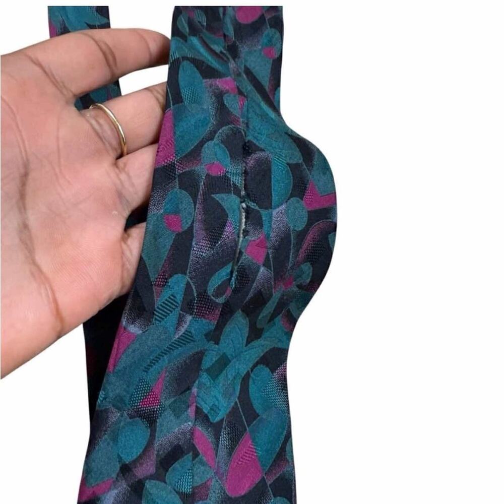 Vintage Japanese Silk Floral Patterned Tie - Picture 4 of 5